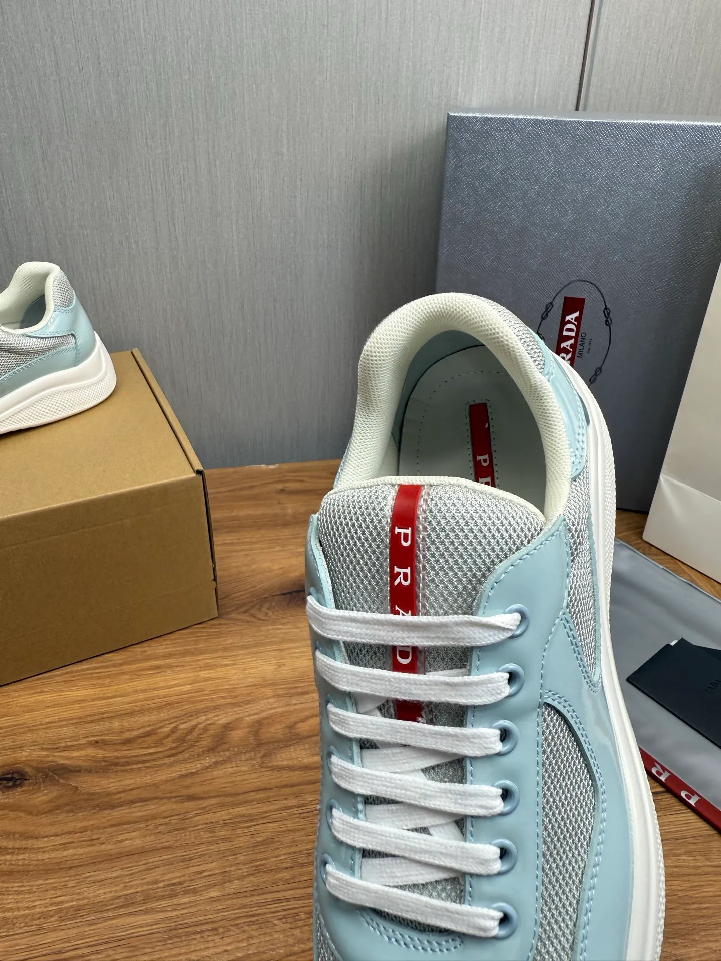 Men's shoes 640💰 [PRADA] Hot selling items🔥Must be recommended every day~~ Official website synchronized, 1:1 high quality shipments✔️ Imported cowhide fabric, rubber material + cowhide lining, original bottom, high-end airplane box packaging🎁 38-45 (38.45 custom-made, non-returnable)